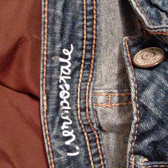 Jeans - Picture 2 of 3